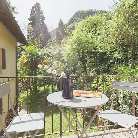 Golden Vista - By Myhomeincomo