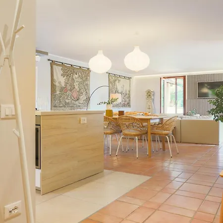 Golden Vista - By Myhomeincomo * Μενάτζιο