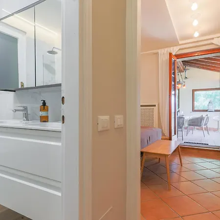 Golden Vista - By Myhomeincomo Appartement