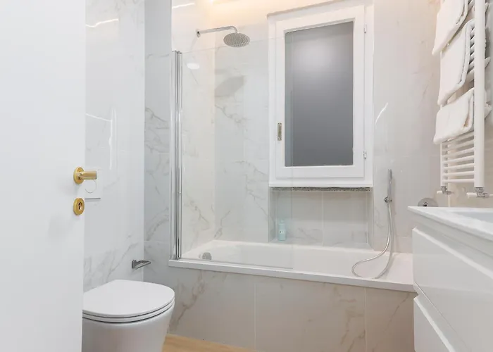 아파트 Golden Vista - By Myhomeincomo