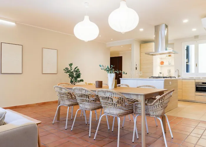 Golden Vista - By Myhomeincomo 아파트 *