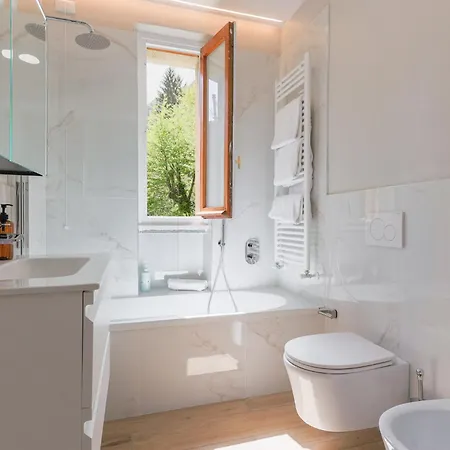 Golden Vista - By Myhomeincomo *